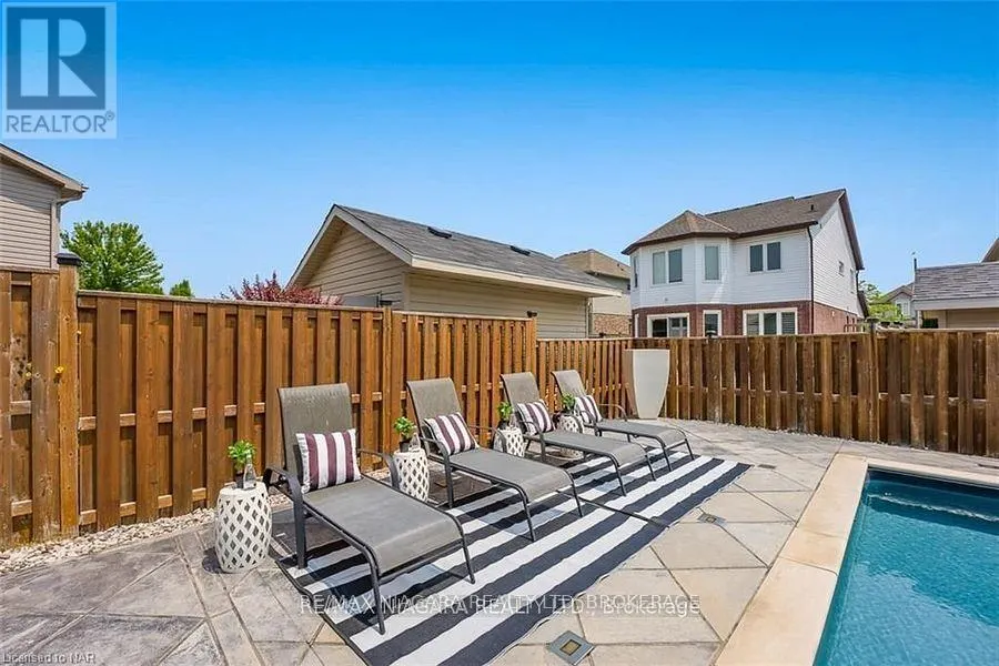 6618 FLORA COURT