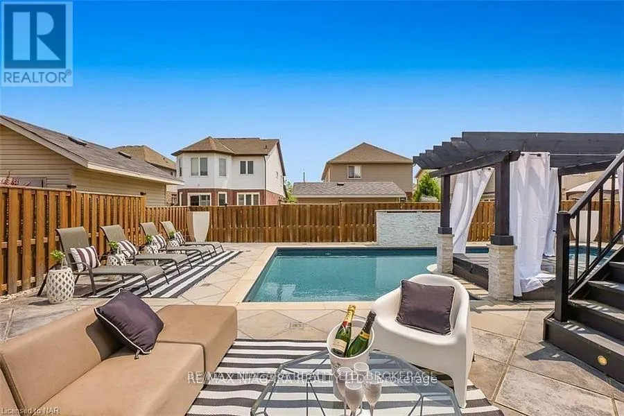 6618 FLORA COURT