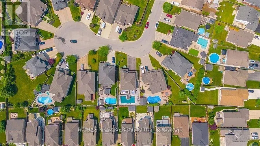 6618 FLORA COURT