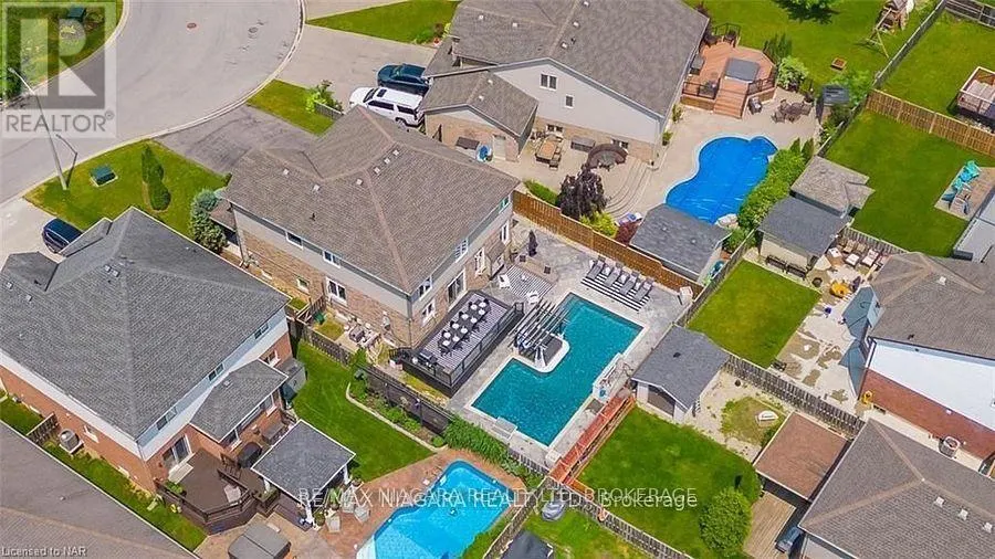 6618 FLORA COURT
