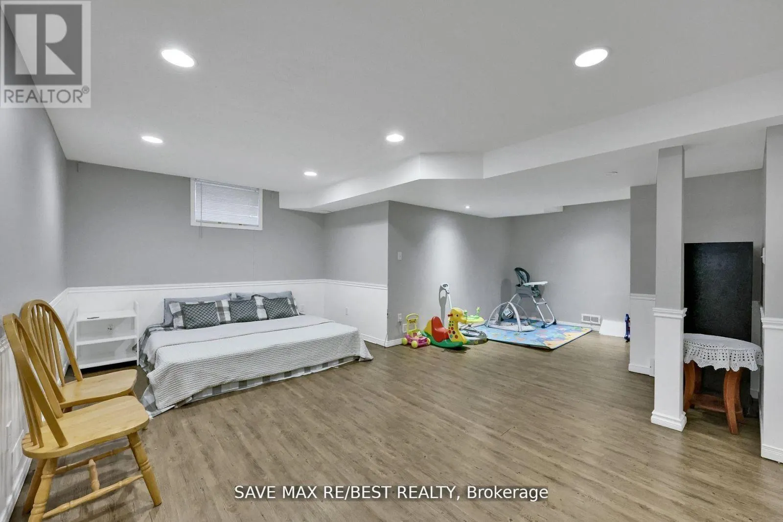 1143 BLACKMAPLE DRIVE
