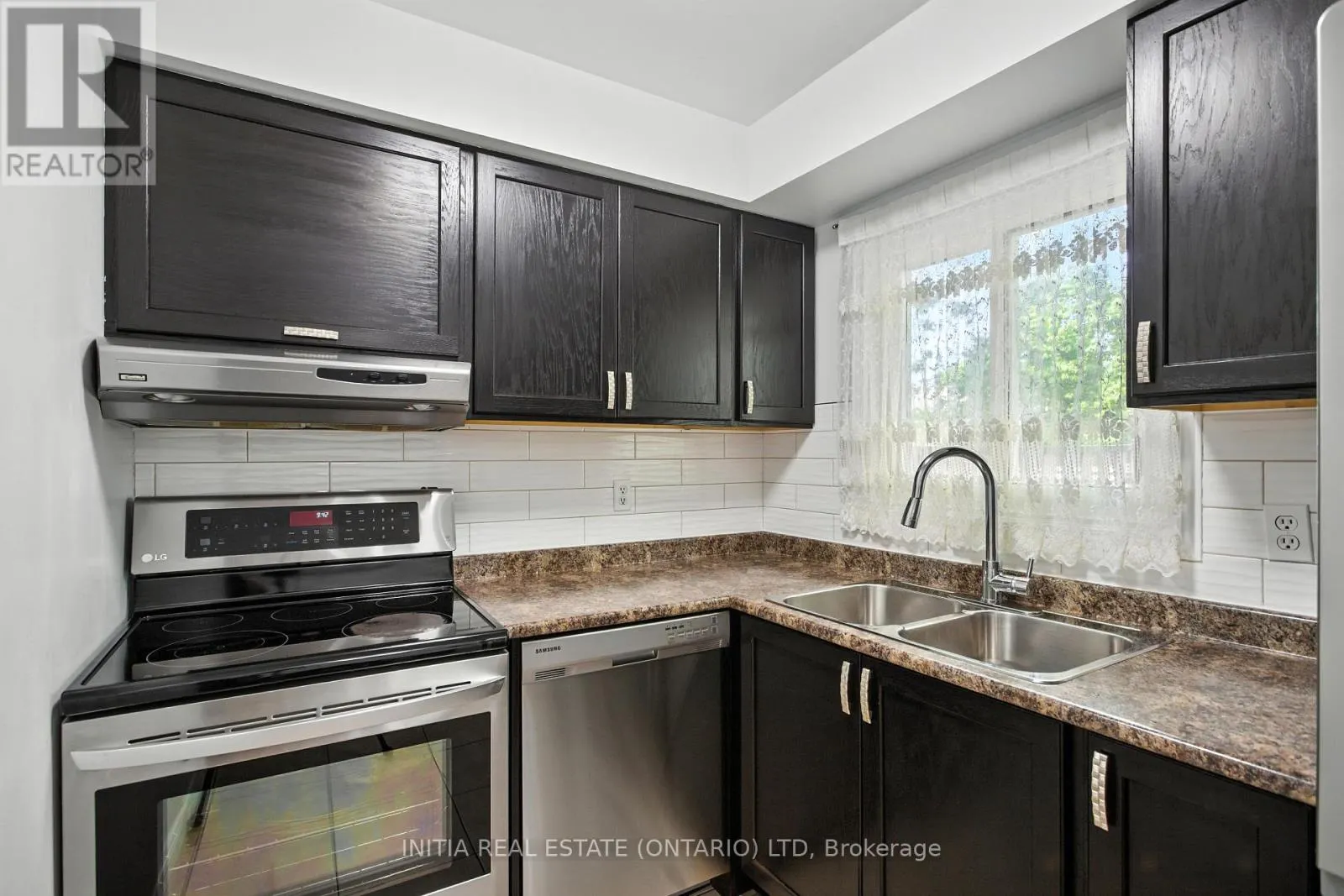 58 - 1725 ERNEST AVENUE, #58