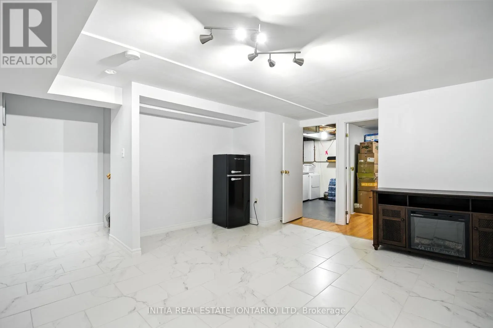 58 - 1725 ERNEST AVENUE, #58