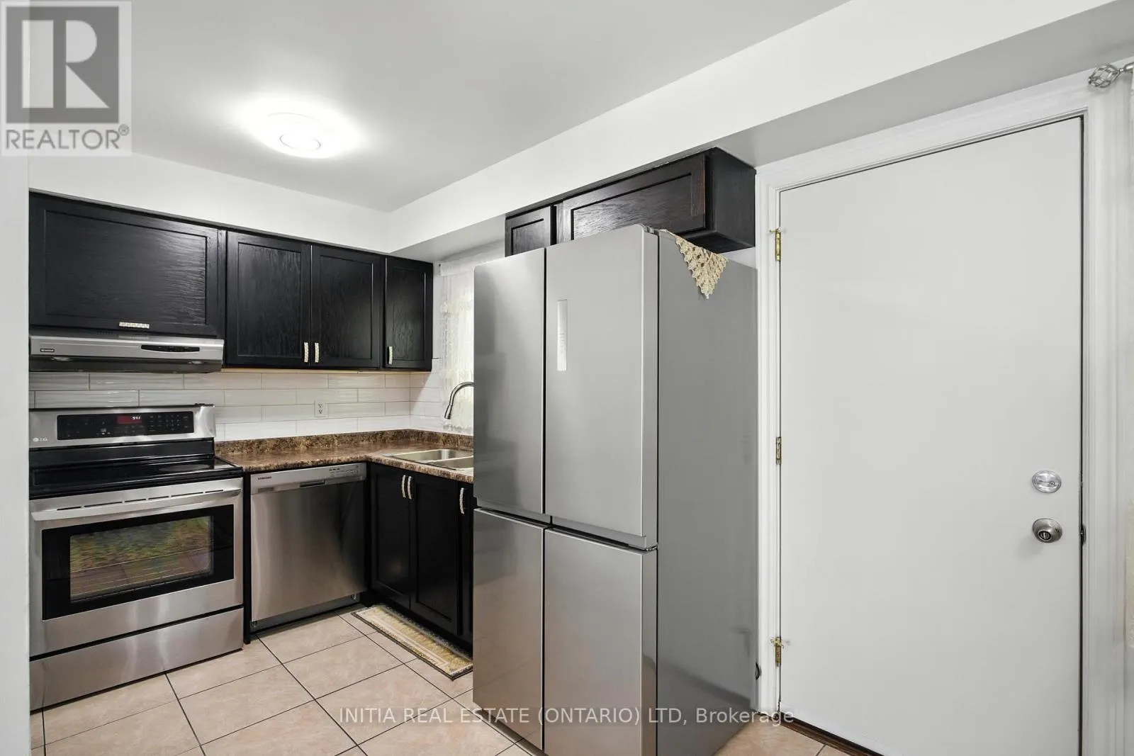 58 - 1725 ERNEST AVENUE, #58