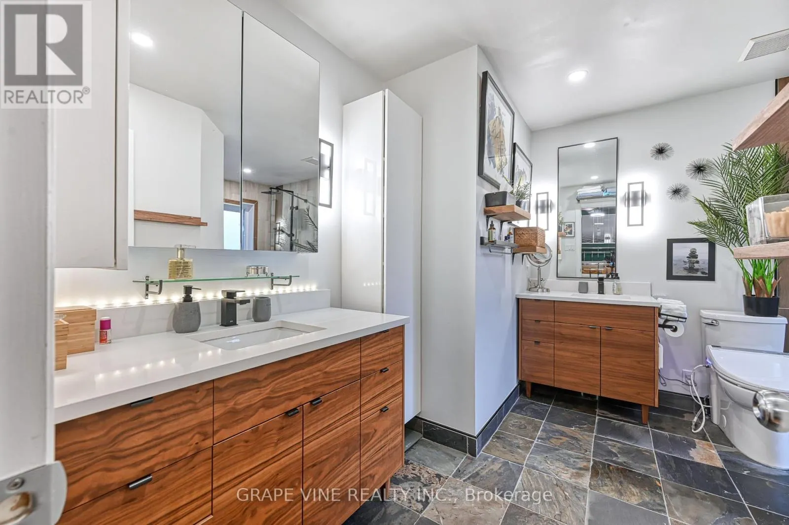 777 ROLLING RIVER CRESCENT