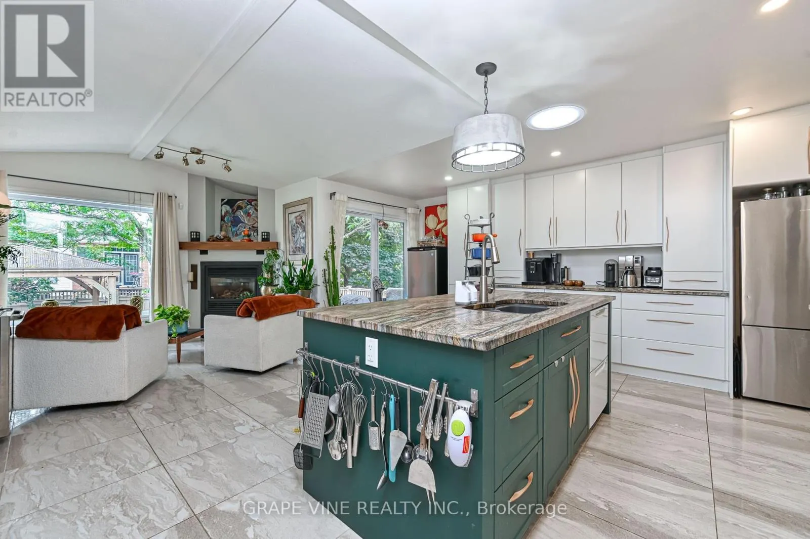 777 ROLLING RIVER CRESCENT