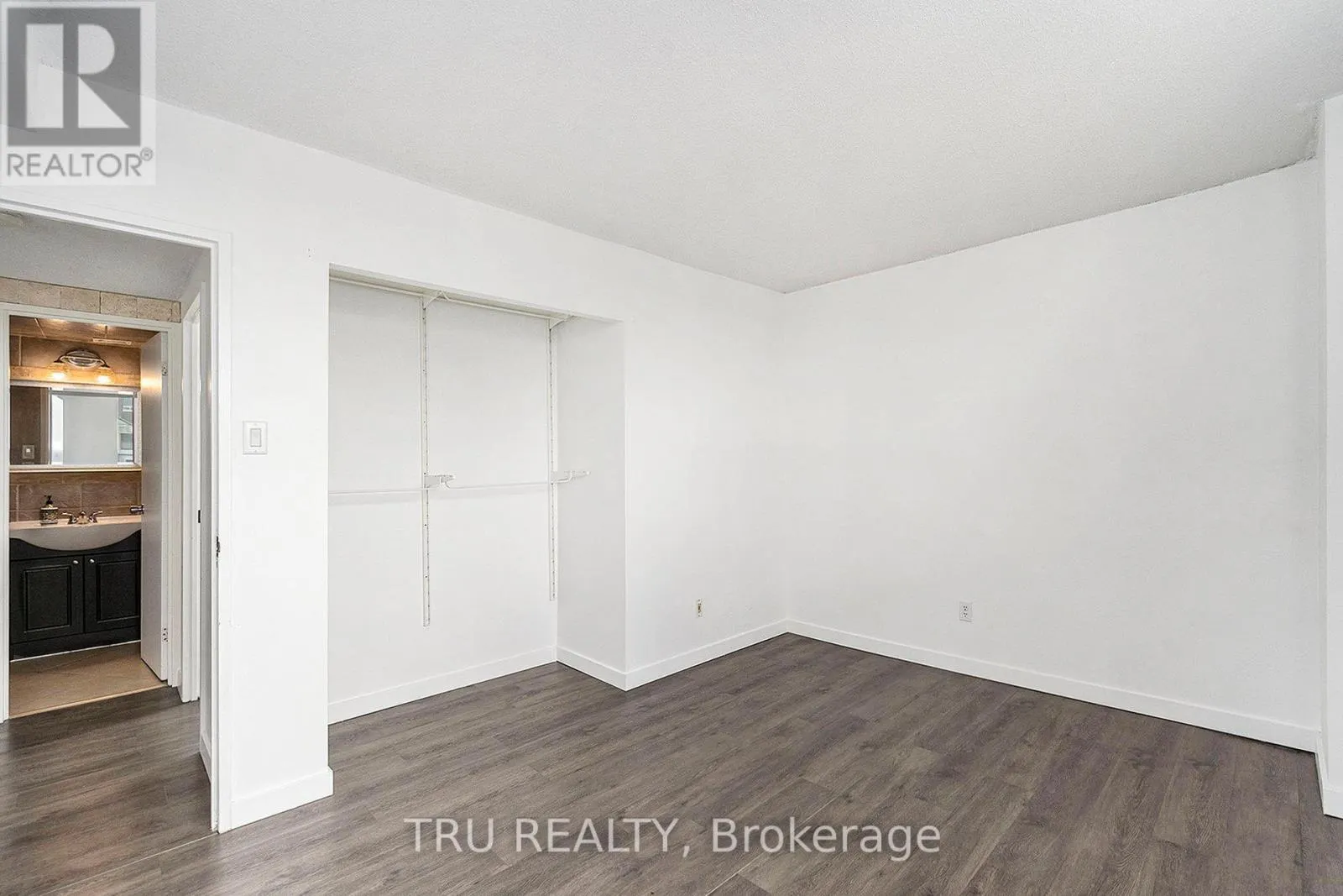 2502 - 1380 PRINCE OF WALES DRIVE