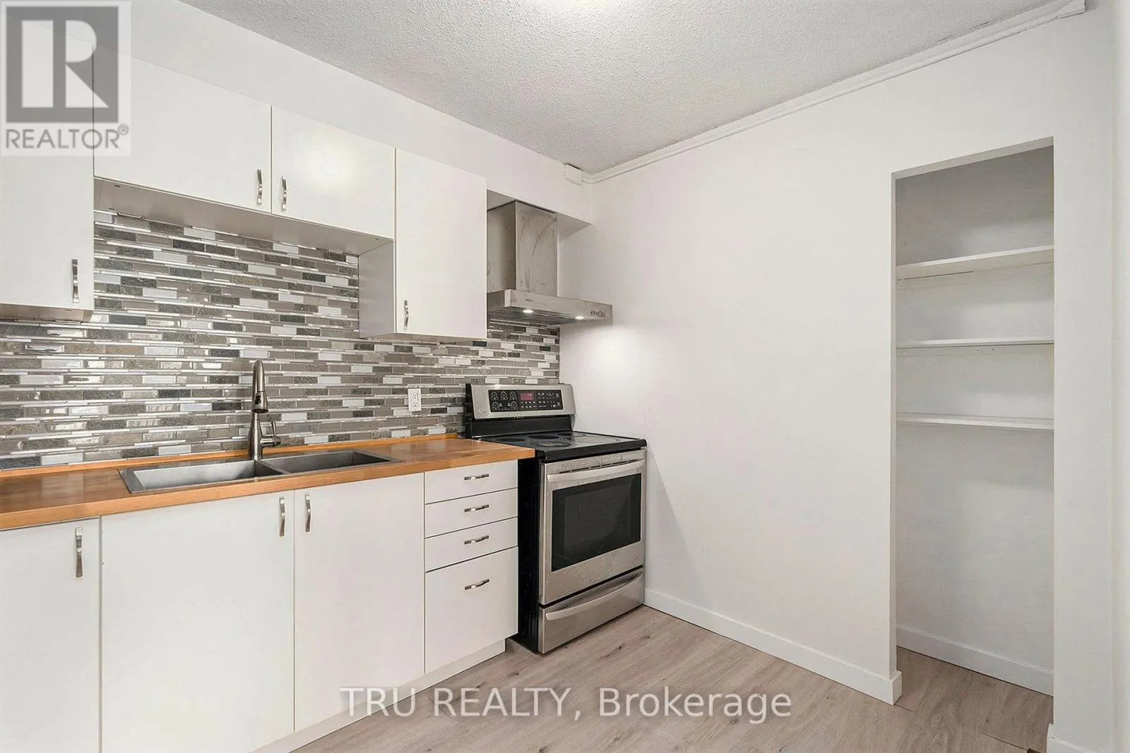 2502 - 1380 PRINCE OF WALES DRIVE