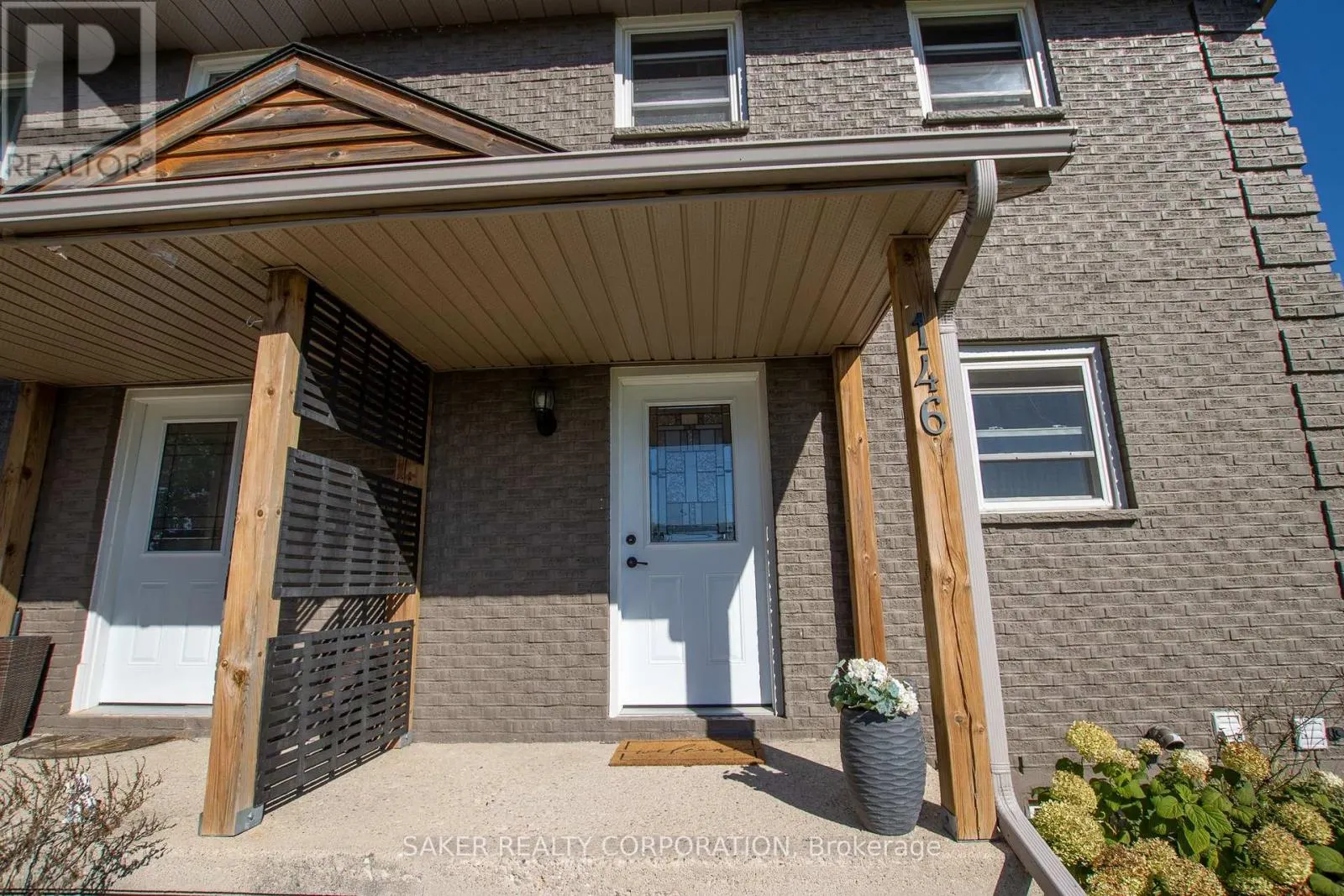 146 SIMCOE STREET