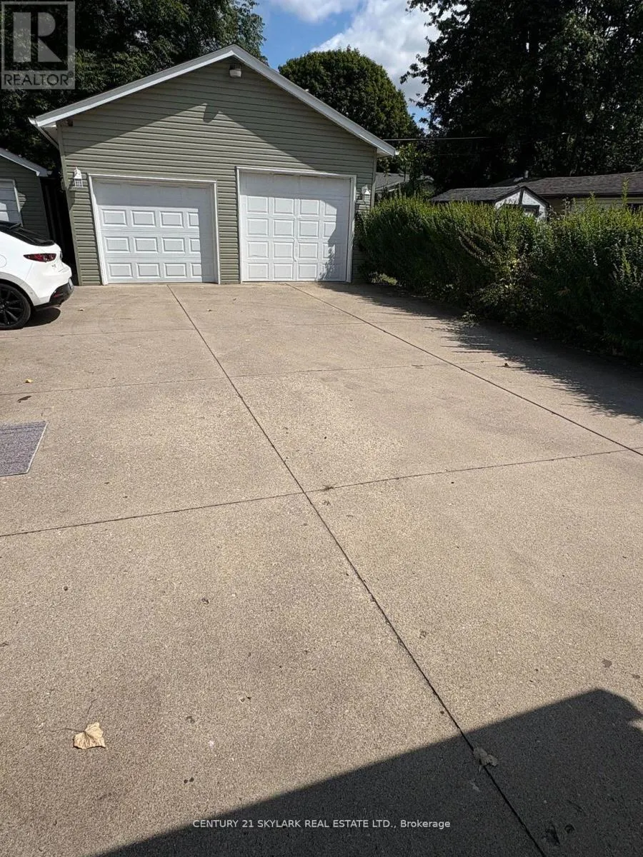 122 BOULLEE STREET