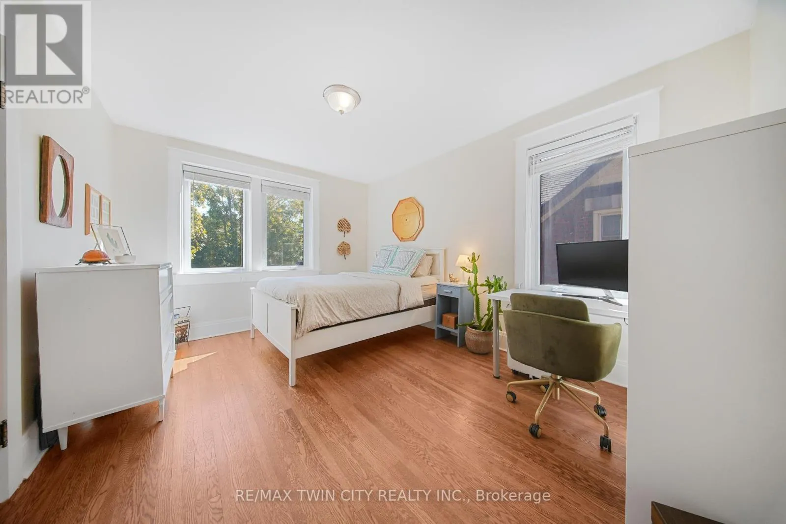 60 HEINS AVENUE