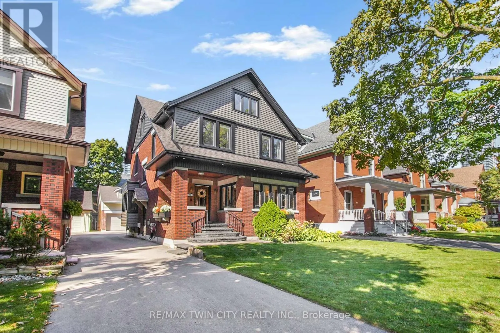 60 HEINS AVENUE