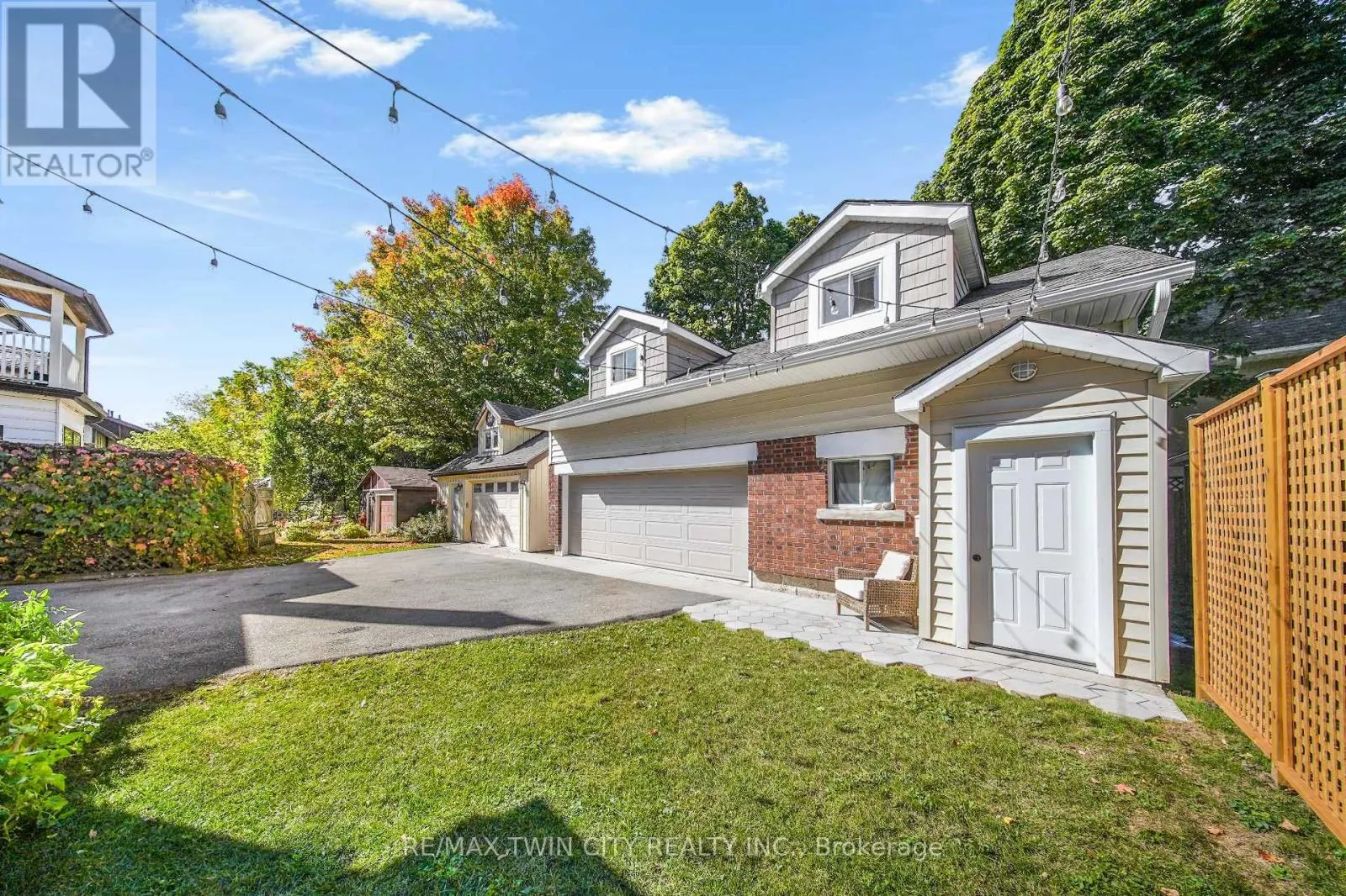 60 HEINS AVENUE