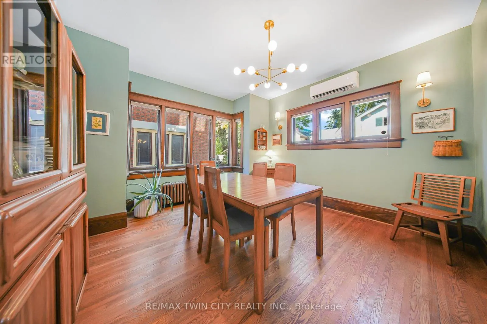 60 HEINS AVENUE