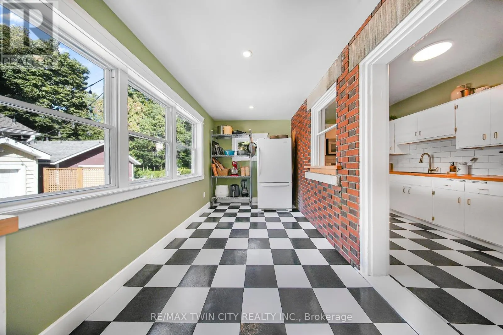 60 HEINS AVENUE