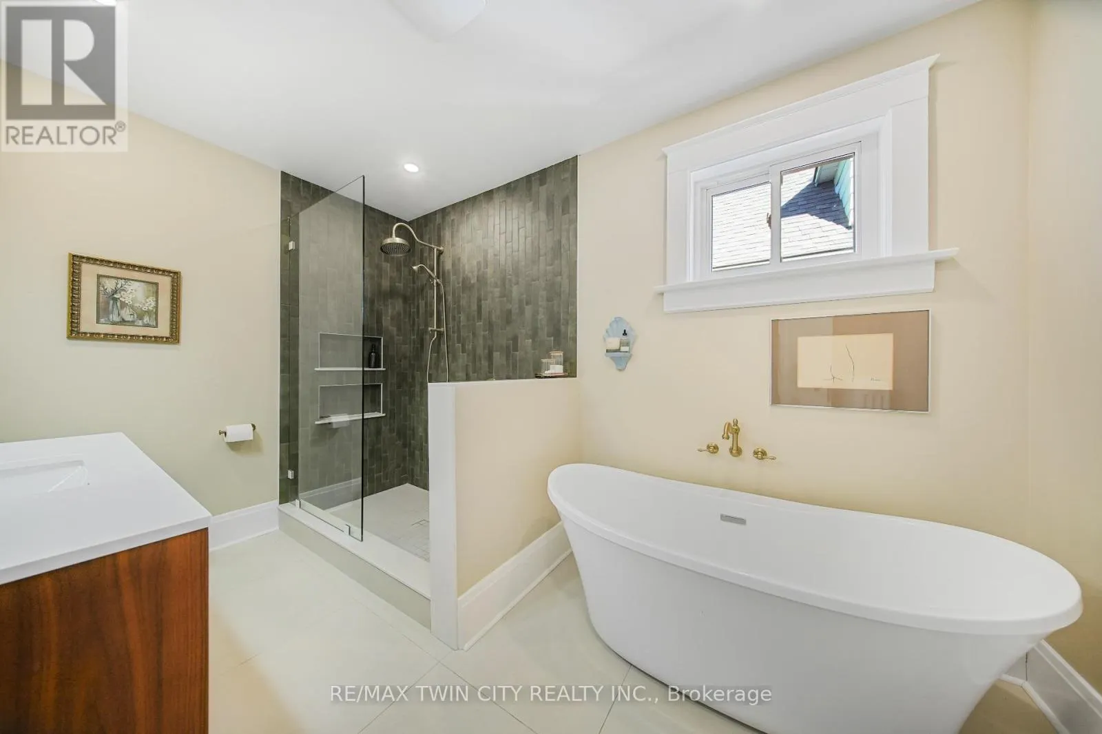 60 HEINS AVENUE