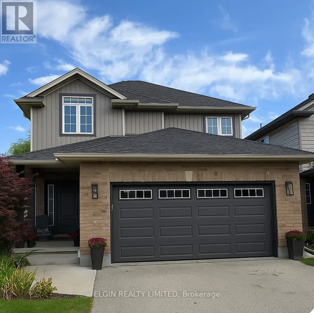 10 AMBLESIDE DRIVE