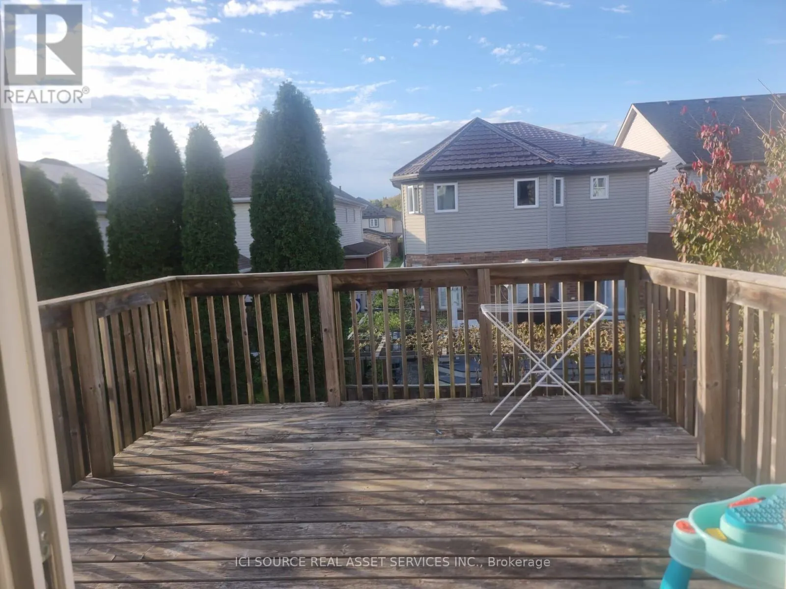 136 MCARTHUR CRESCENT