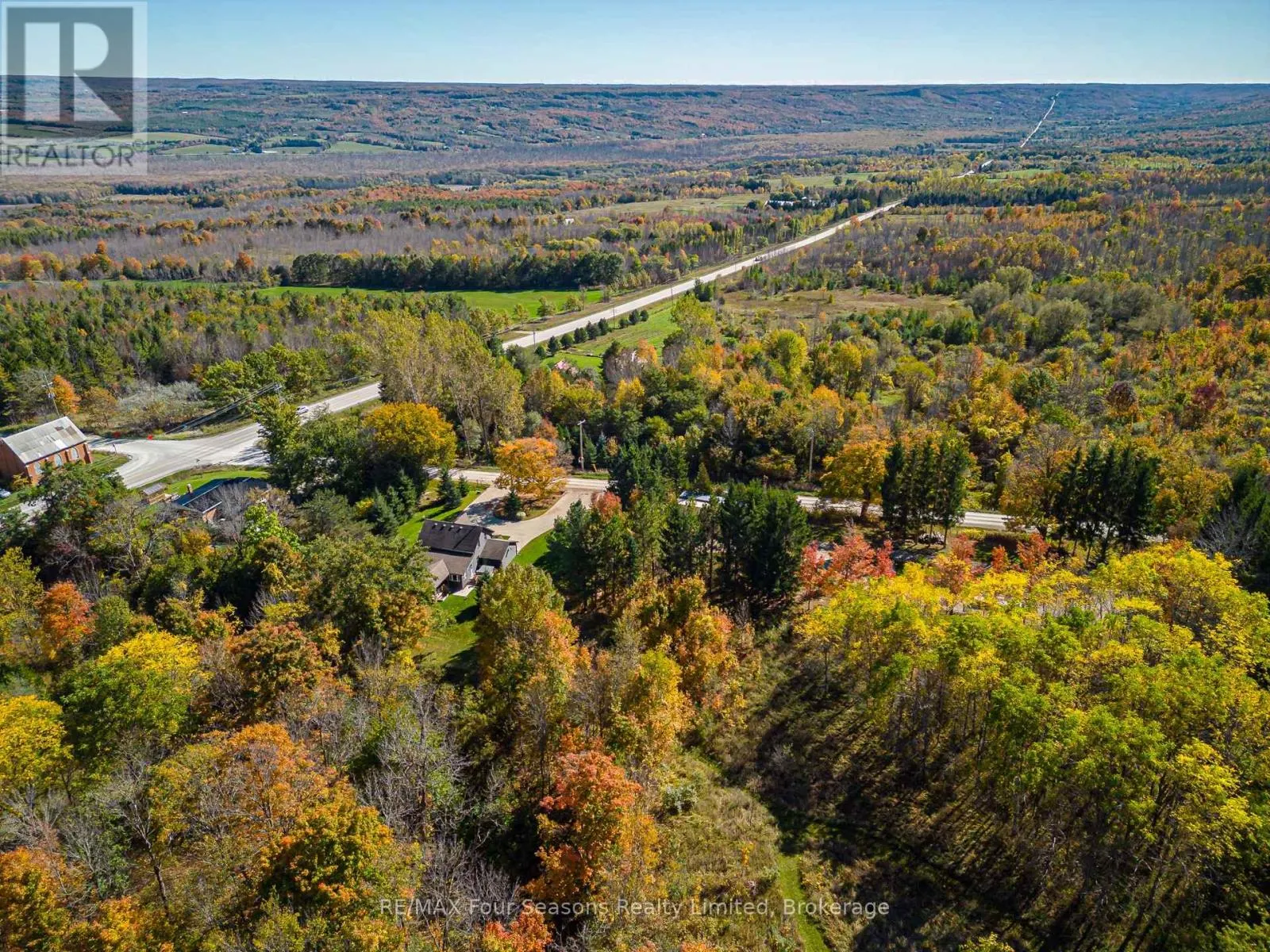 686267 19 SIDE ROAD