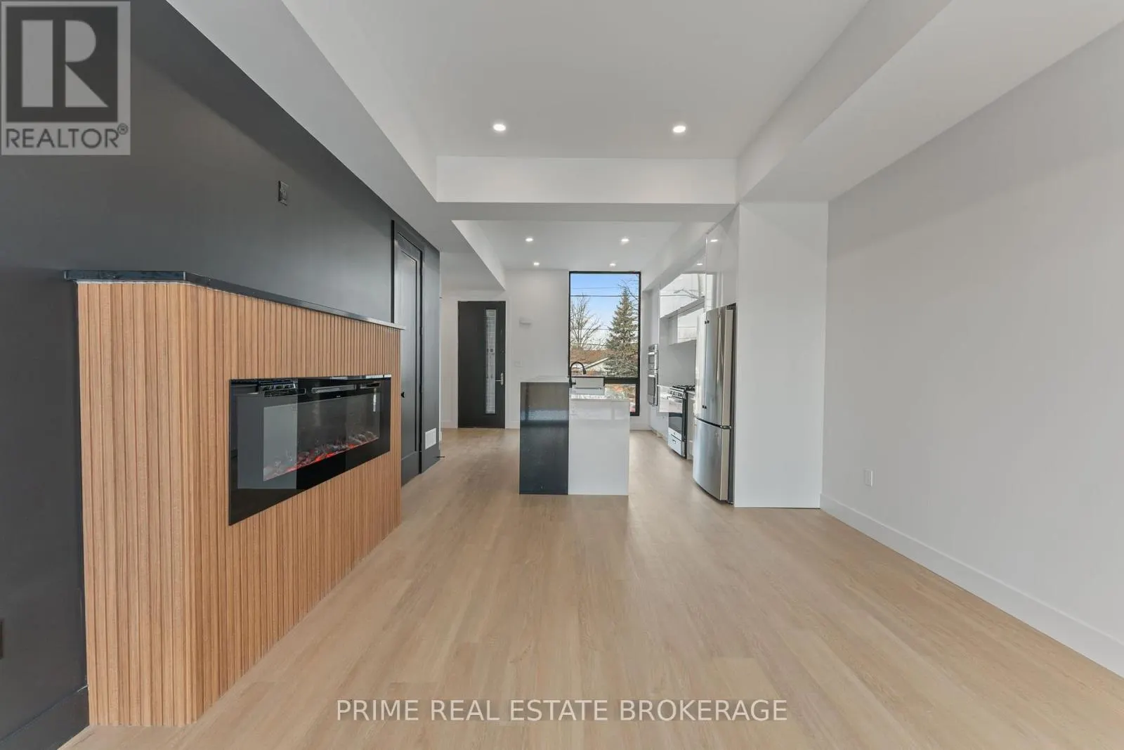 417 BASELINE ROAD E
