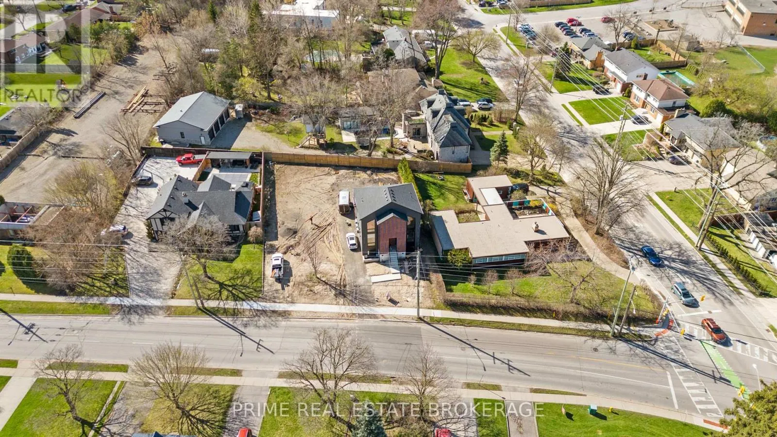 417 BASELINE ROAD E