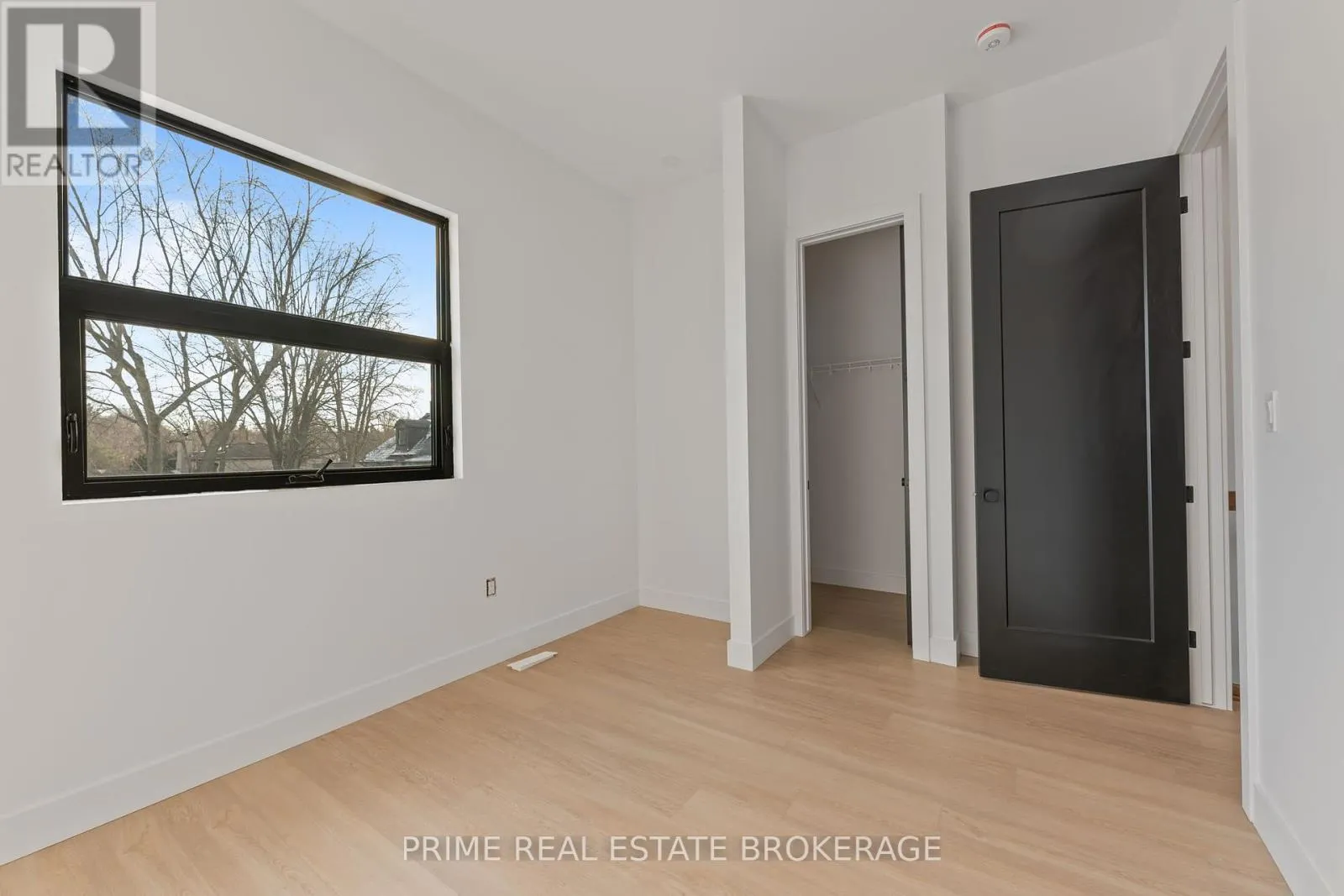 417 BASELINE ROAD E