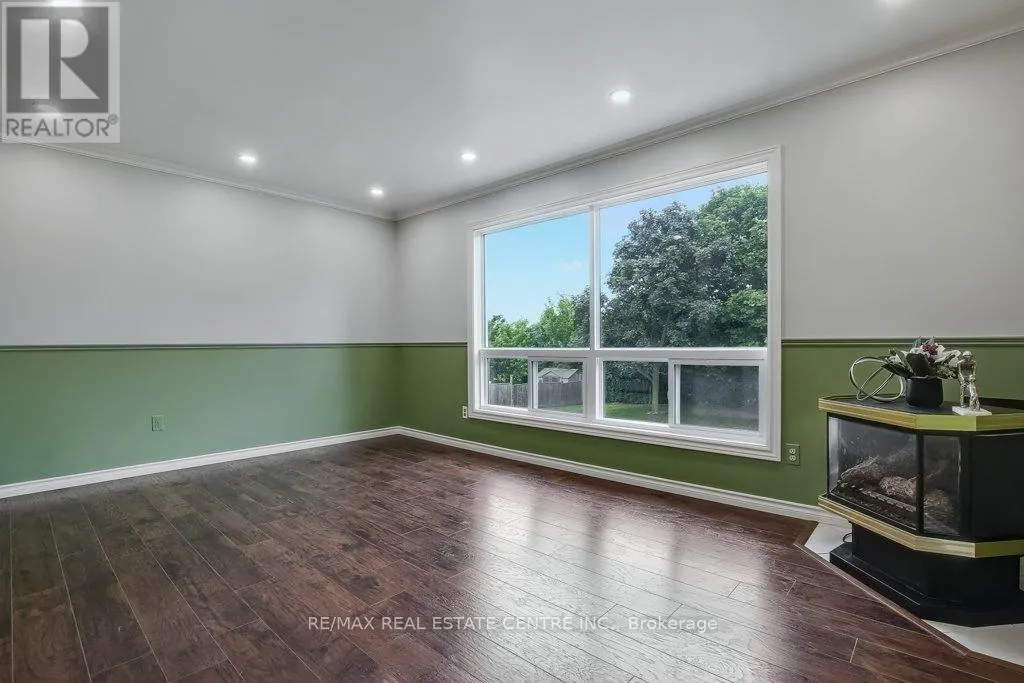 3 - 66 SUMMERCREST DRIVE