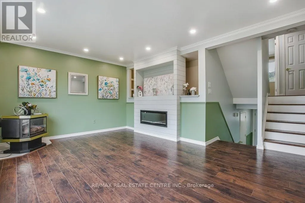 3 - 66 SUMMERCREST DRIVE