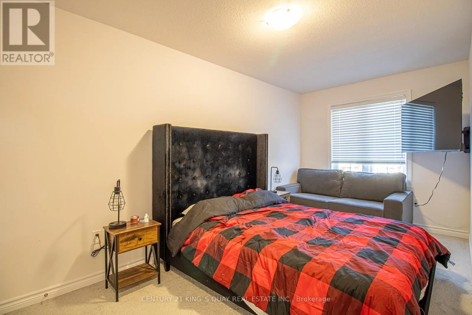 45 ELSEGOOD DRIVE