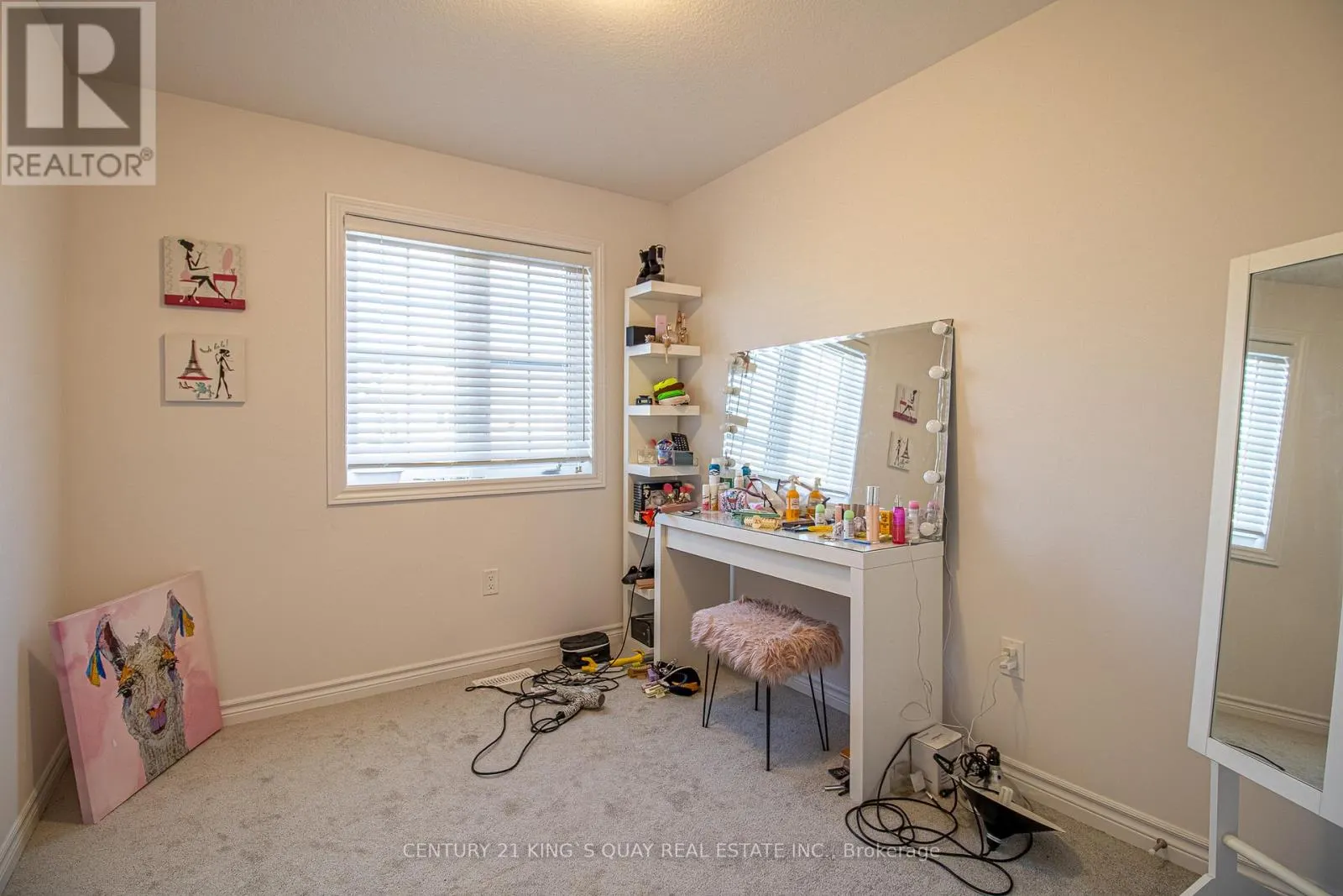 45 ELSEGOOD DRIVE