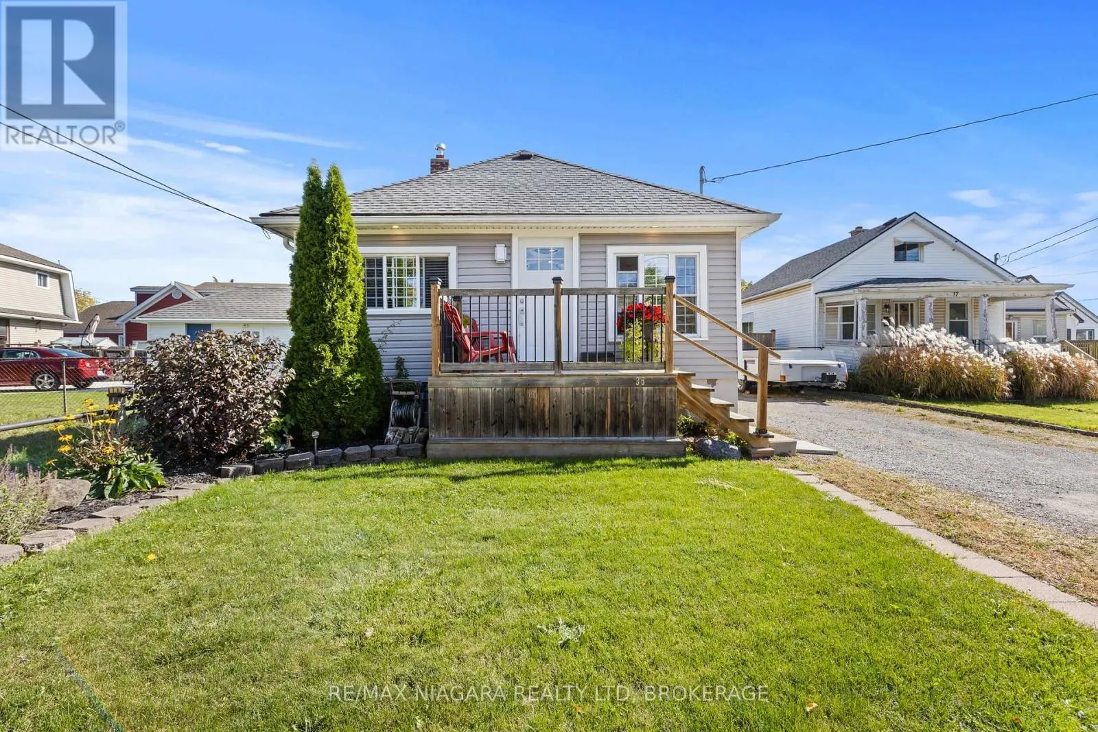 35 LEEPER STREET
