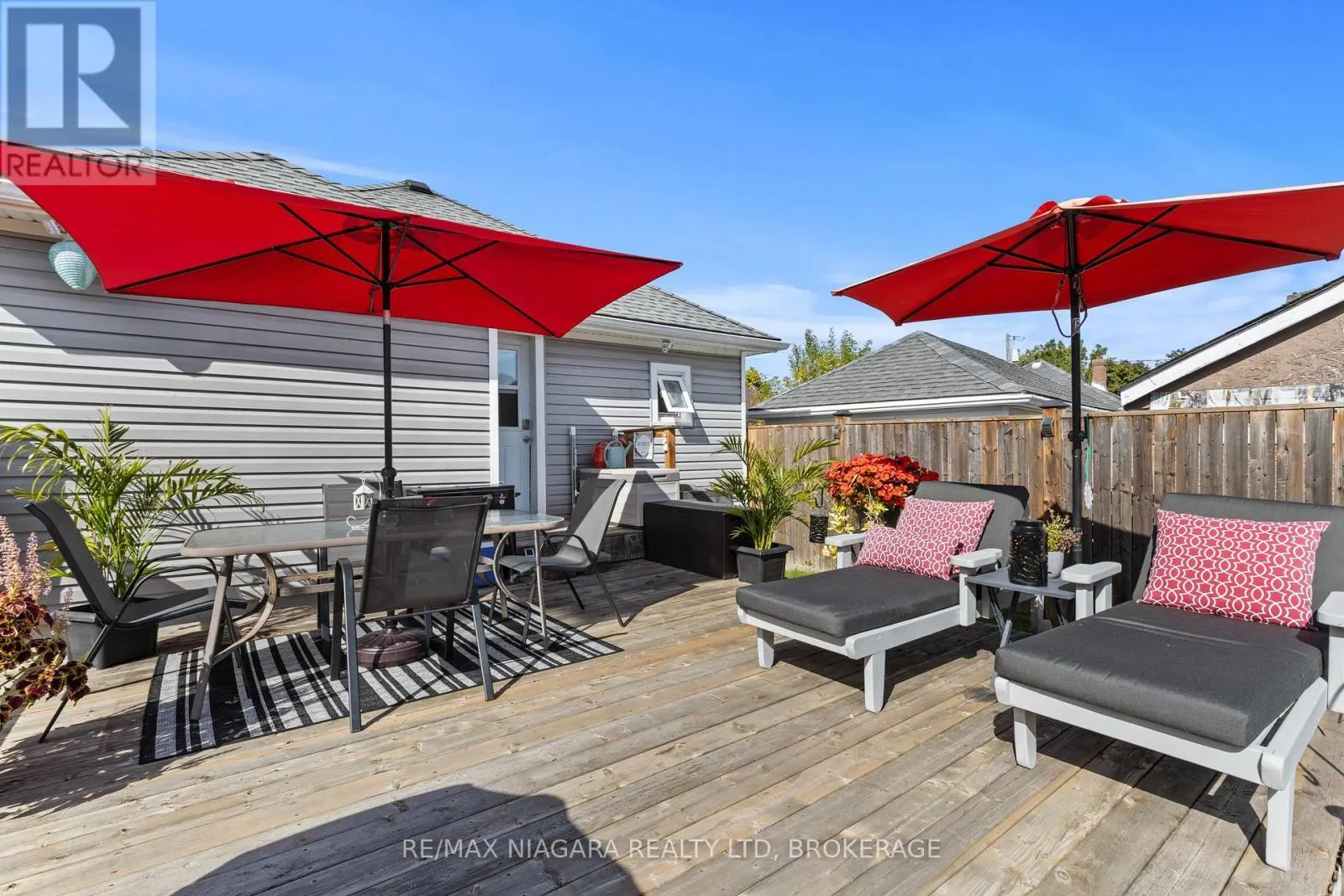 35 LEEPER STREET