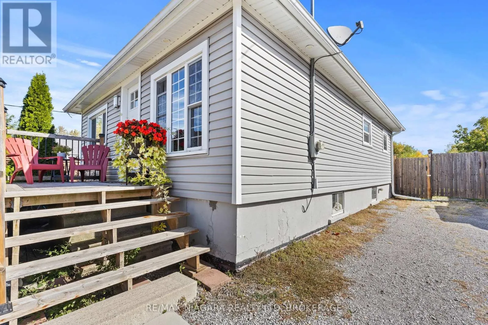 35 LEEPER STREET