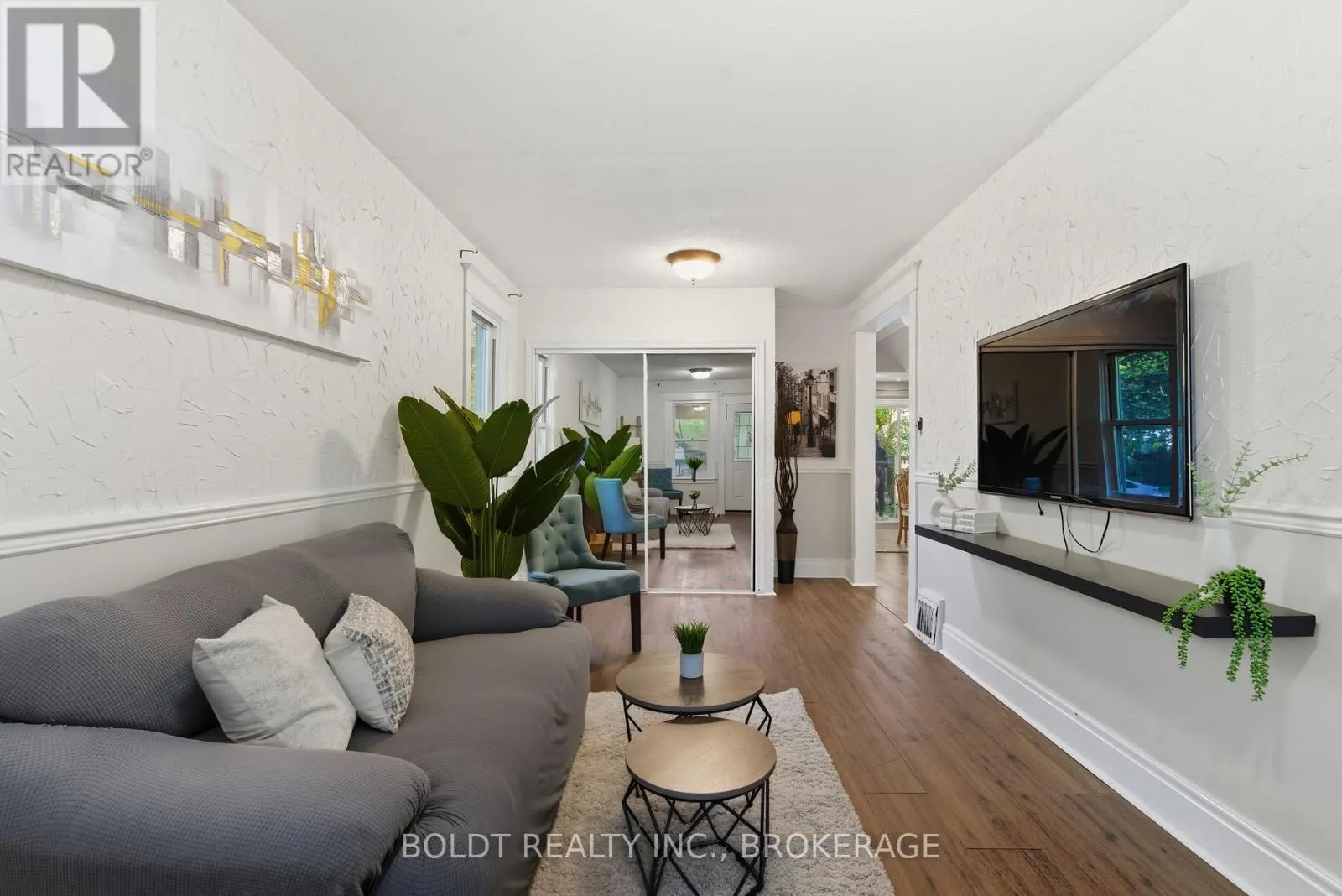 26 CURRIE STREET