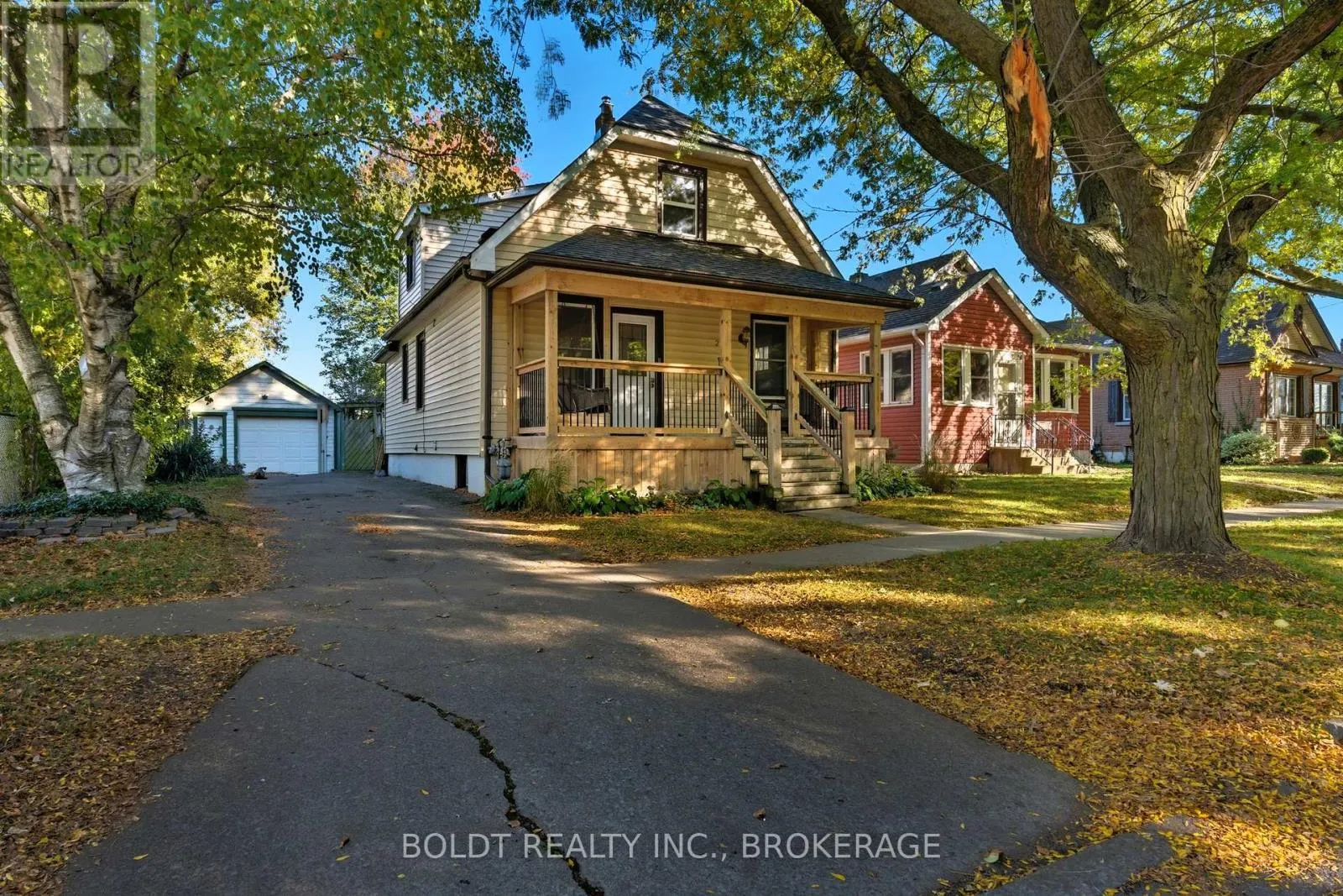 26 CURRIE STREET