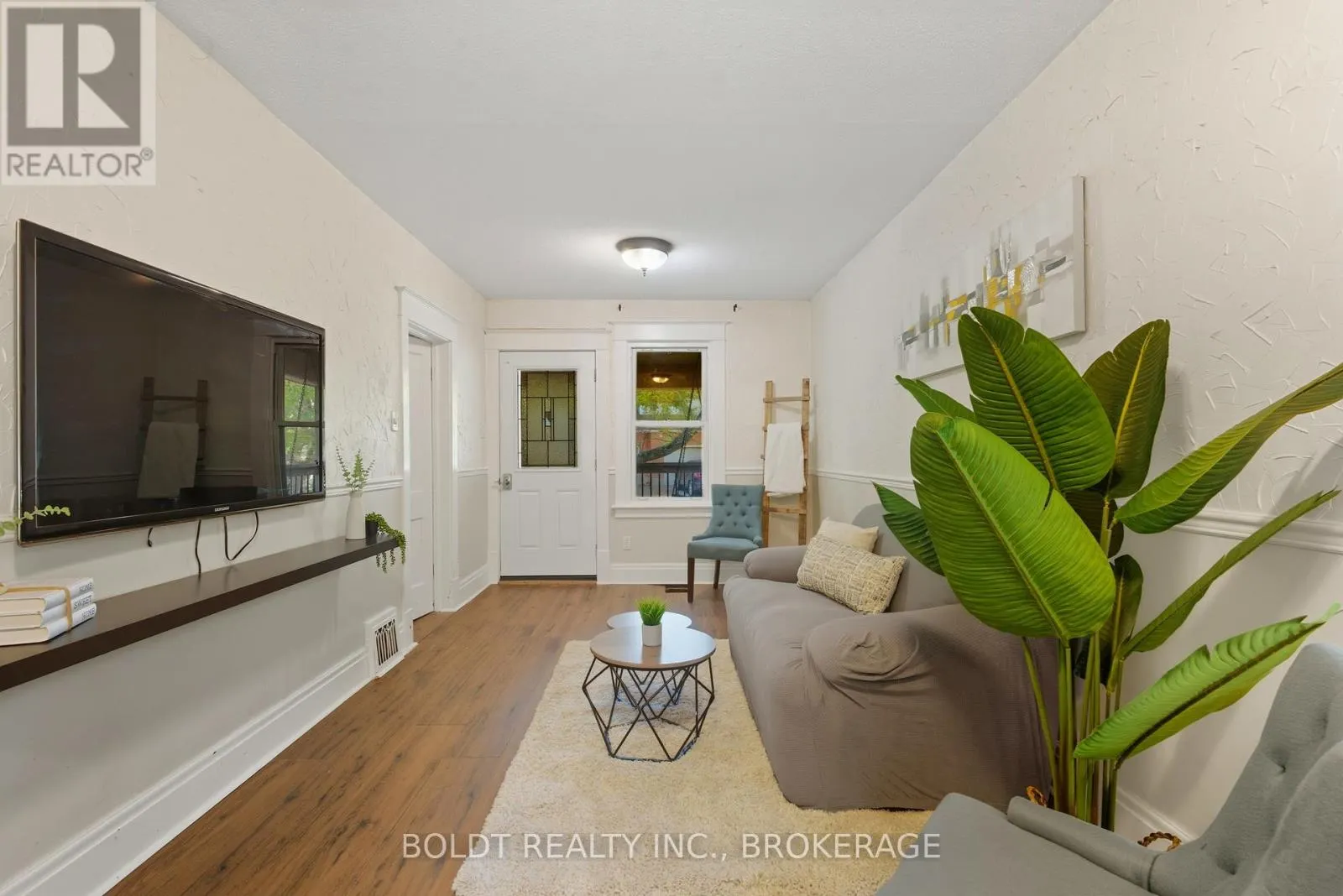 26 CURRIE STREET