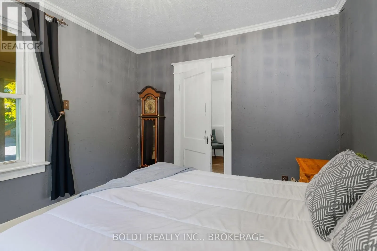26 CURRIE STREET