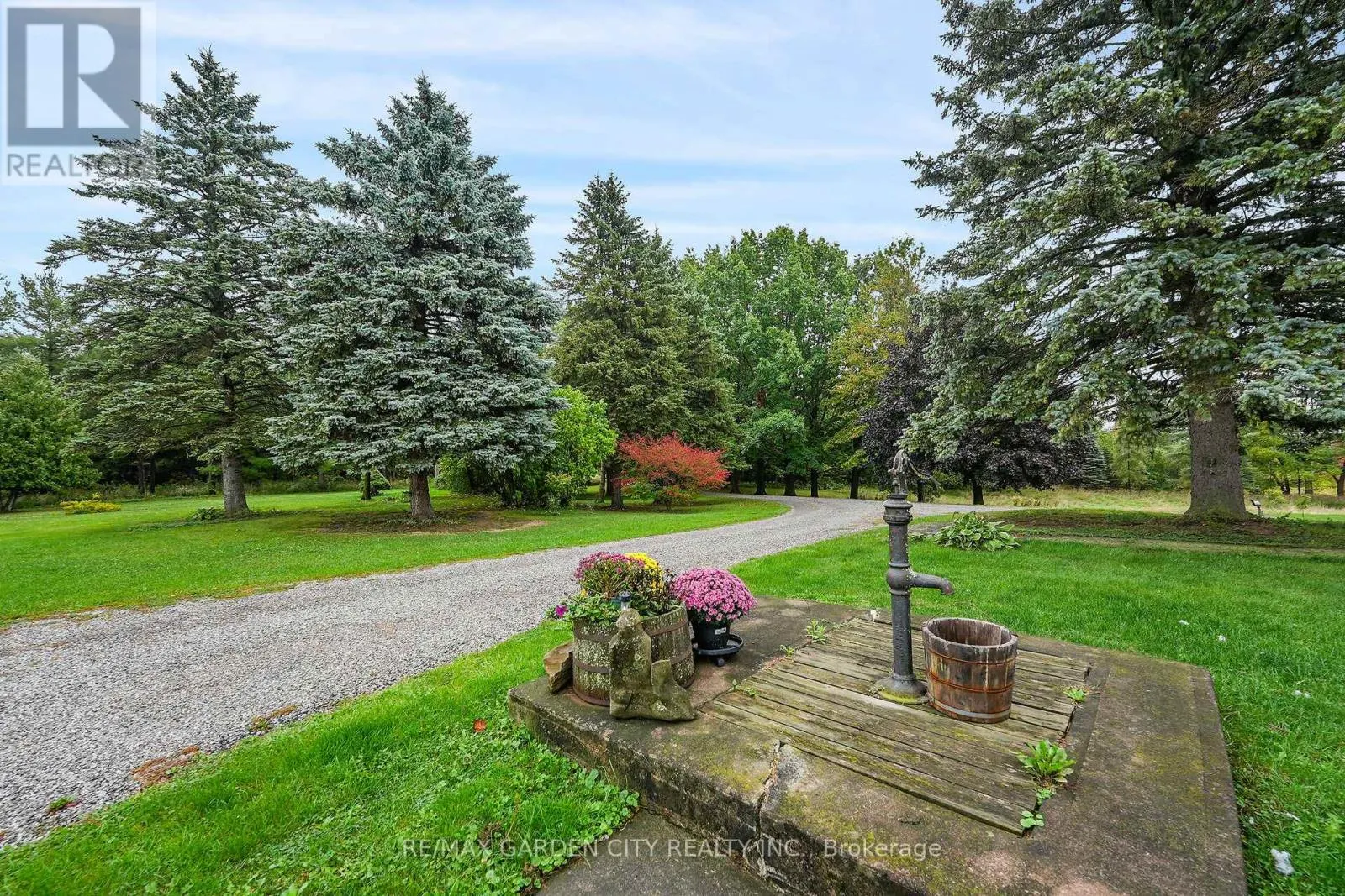 2432 SEBURN ROAD