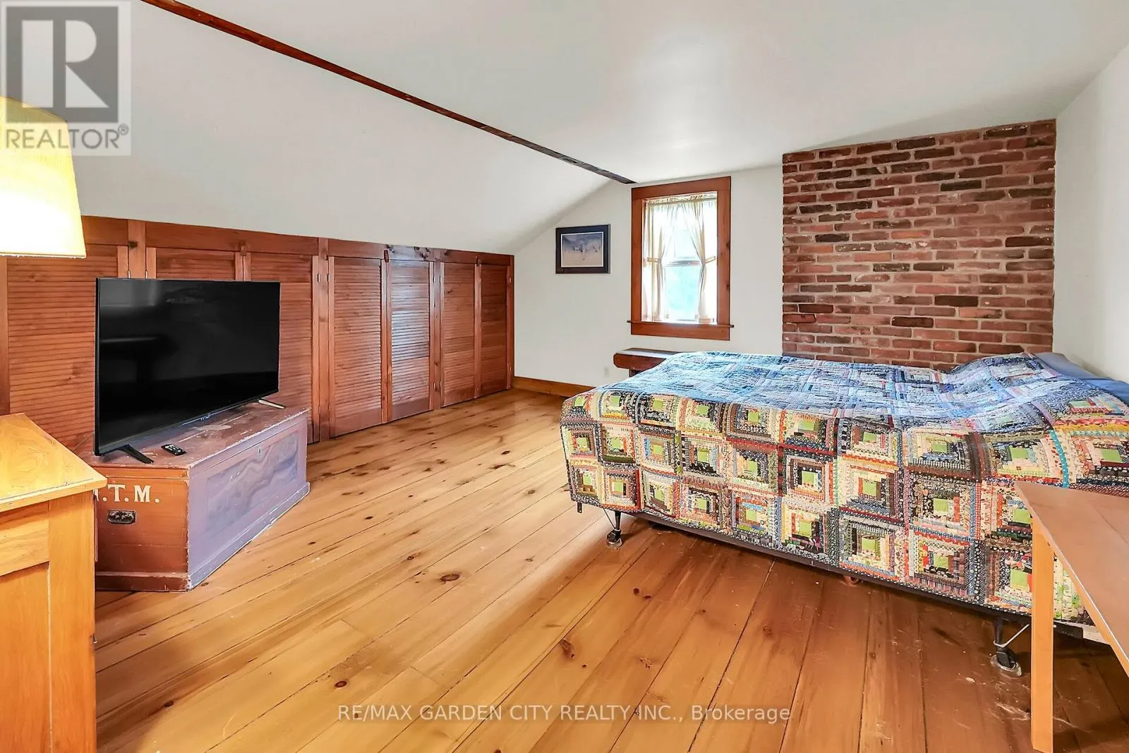 2432 SEBURN ROAD