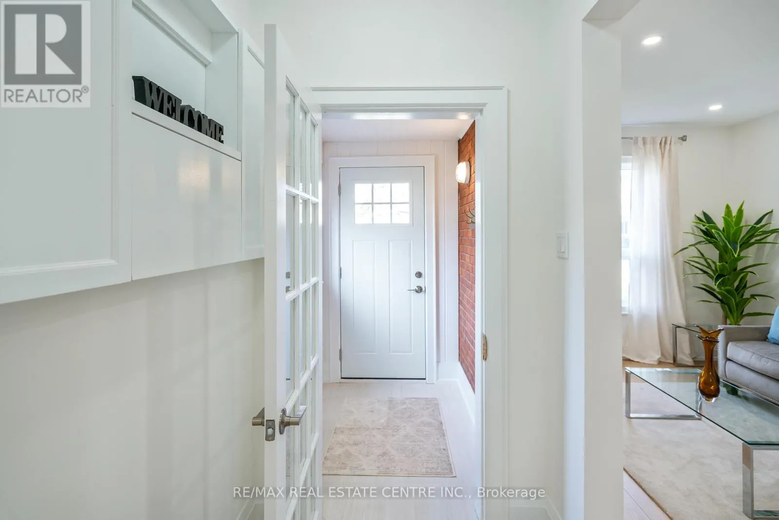 318 CLARENCE STREET