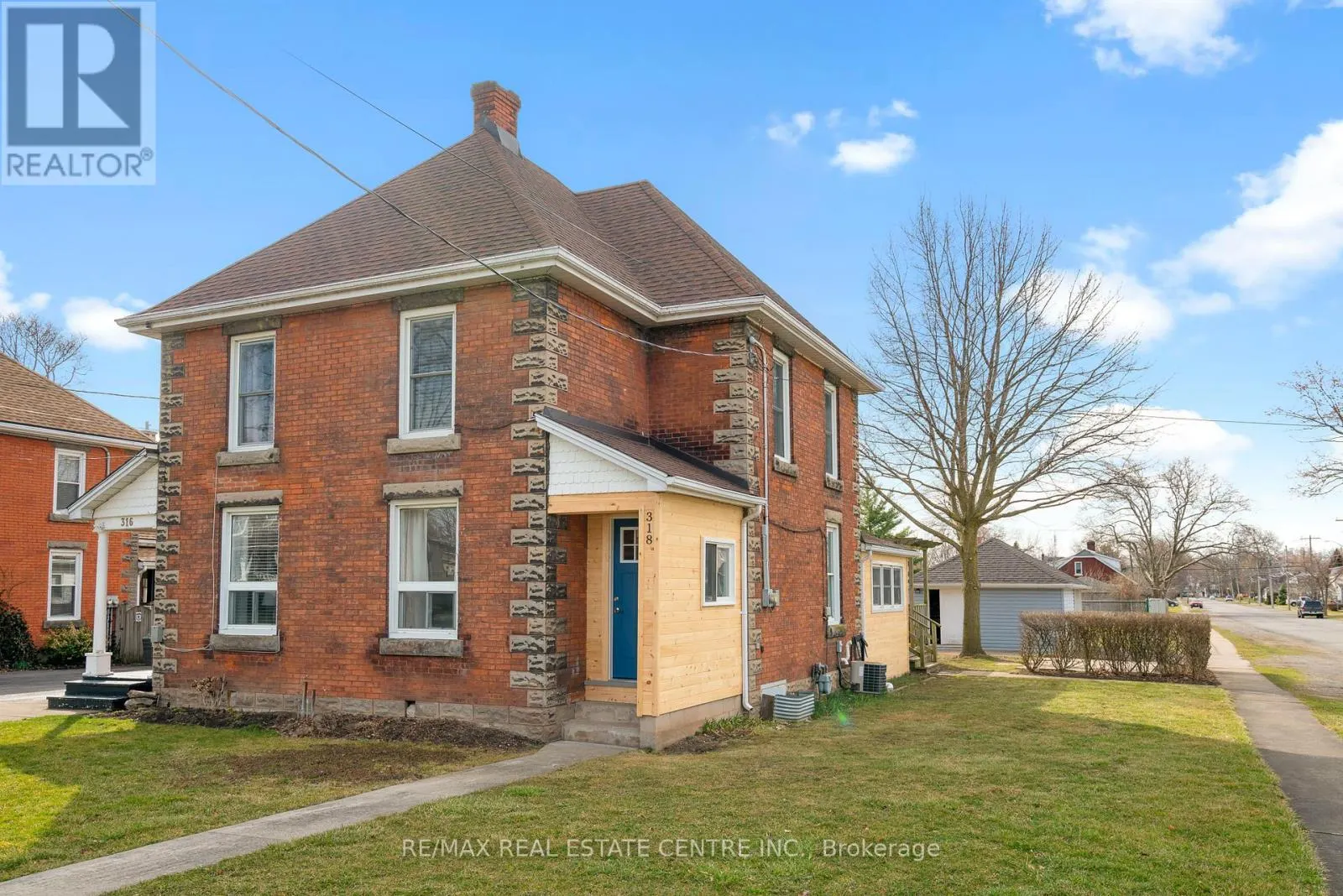 318 CLARENCE STREET
