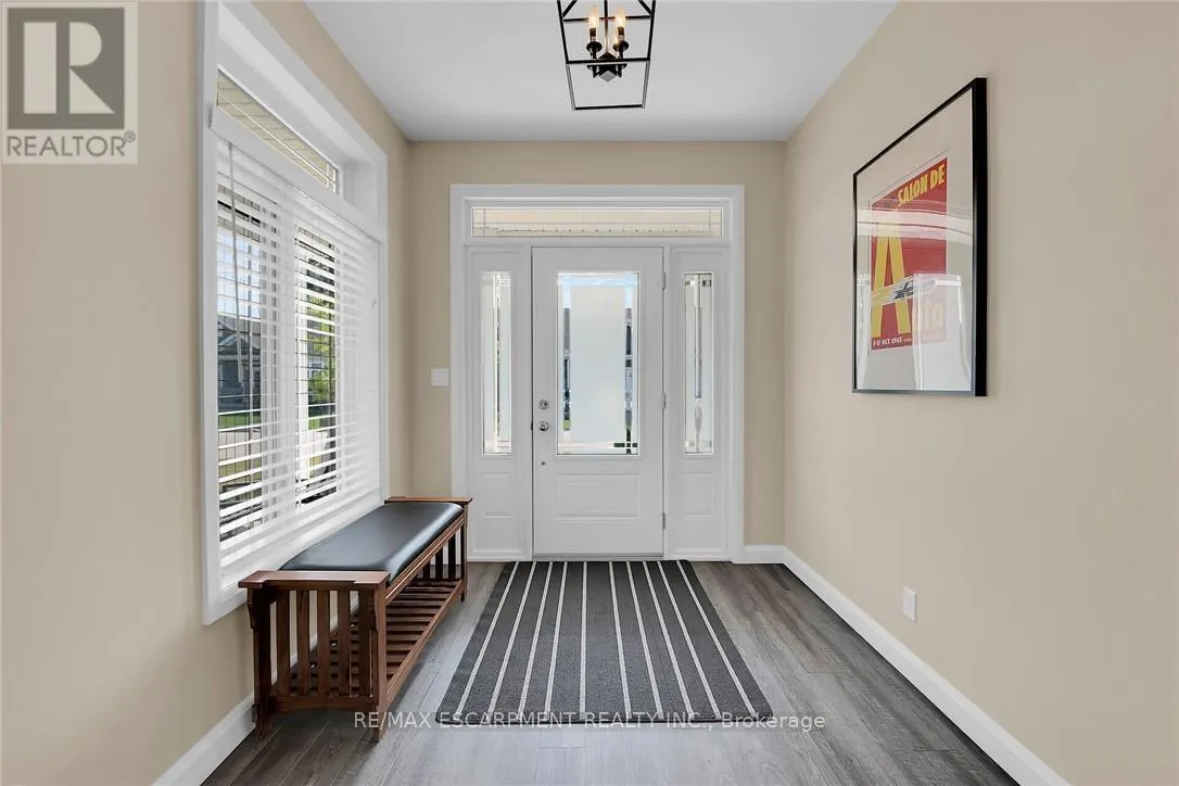 24 - 740 MAIN STREET E
