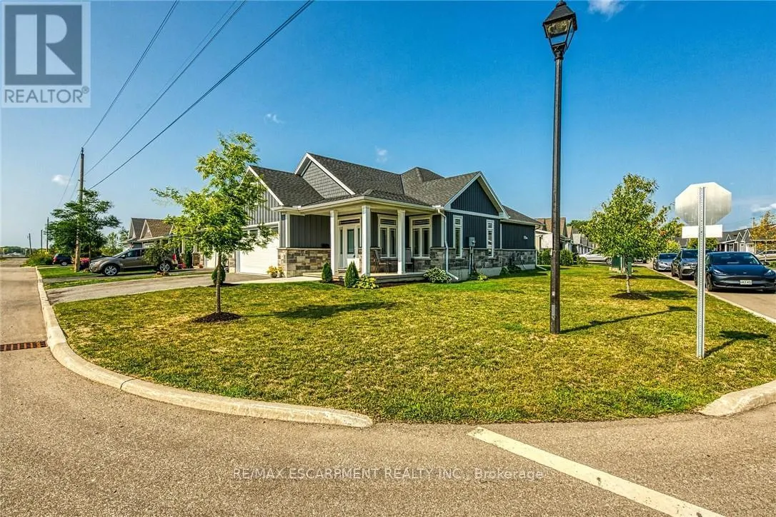 24 - 740 MAIN STREET E