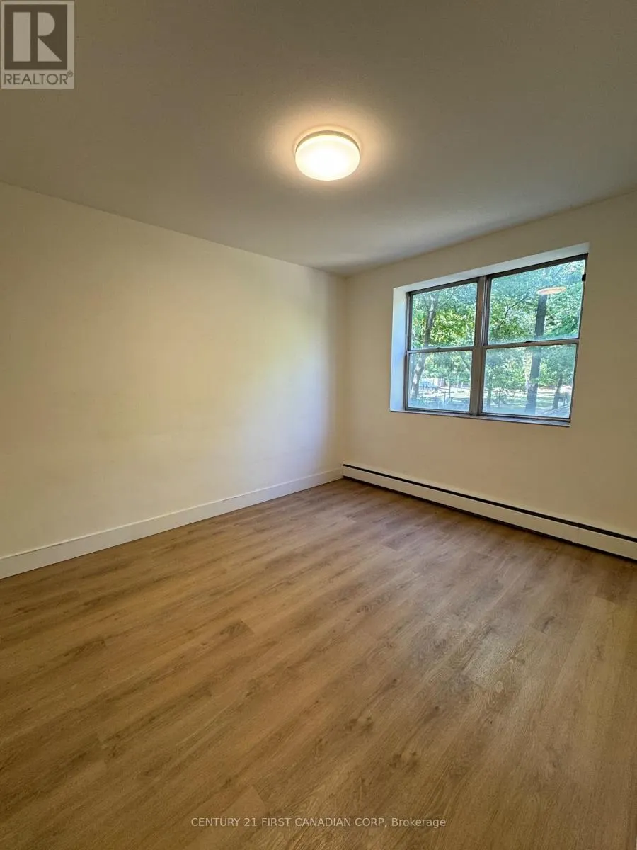 323 - 75 HIGH STREET, #323