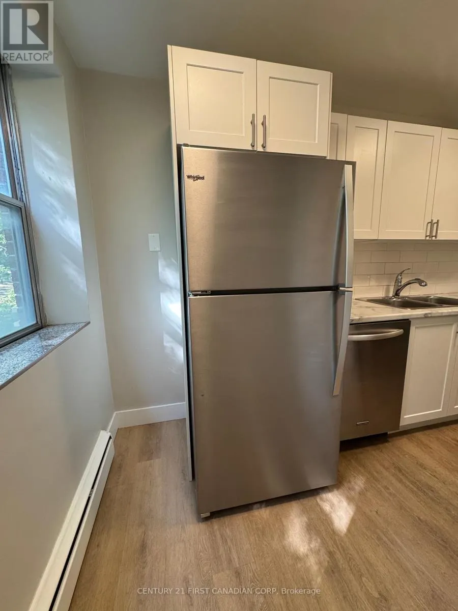 323 - 75 HIGH STREET, #323