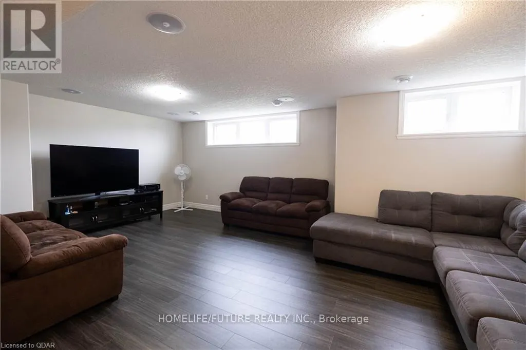 43 CHELFORD CRESCENT