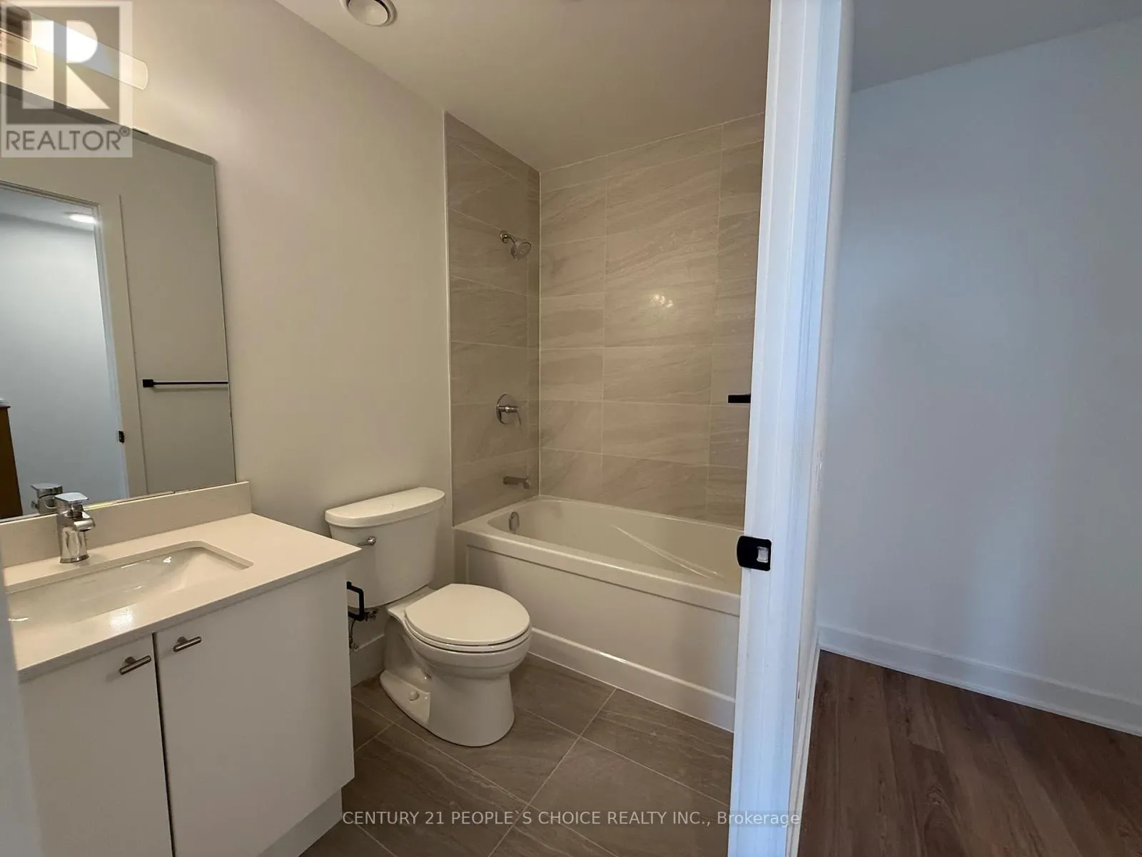 106 - 2782 BARTON ESTATES E