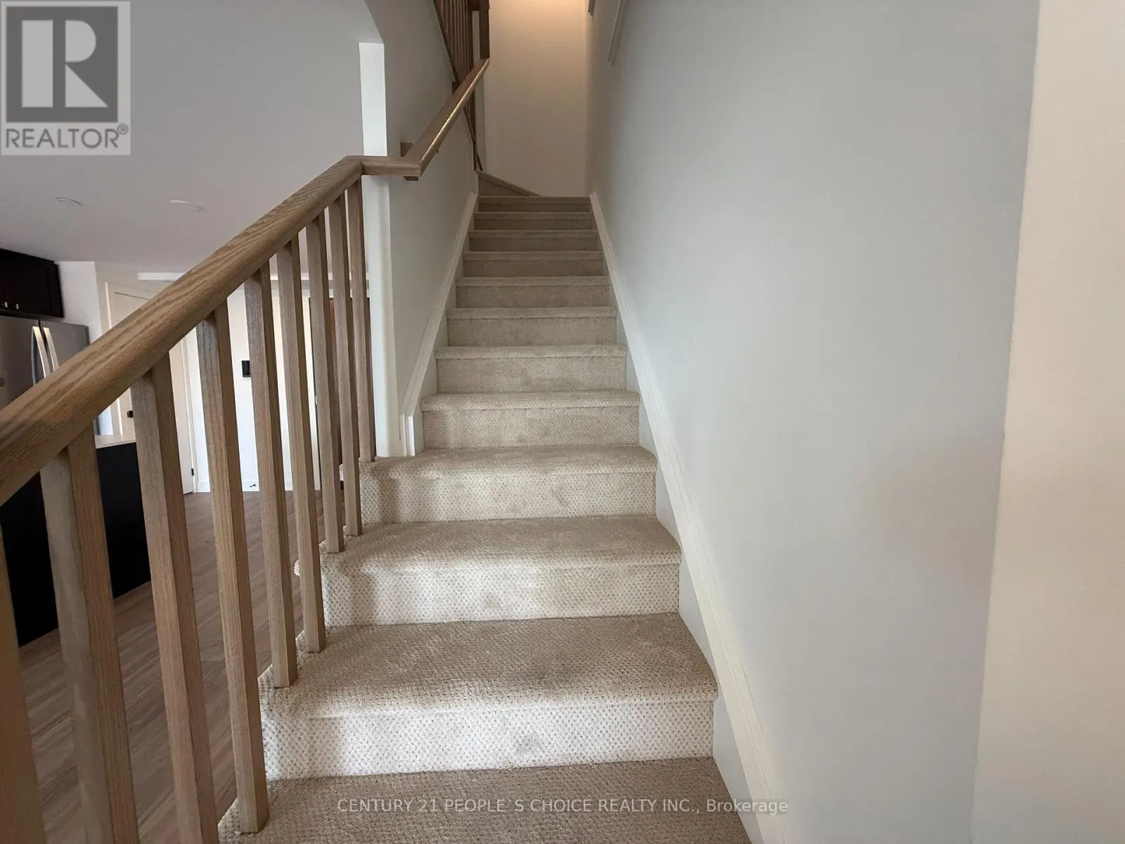 106 - 2782 BARTON ESTATES E