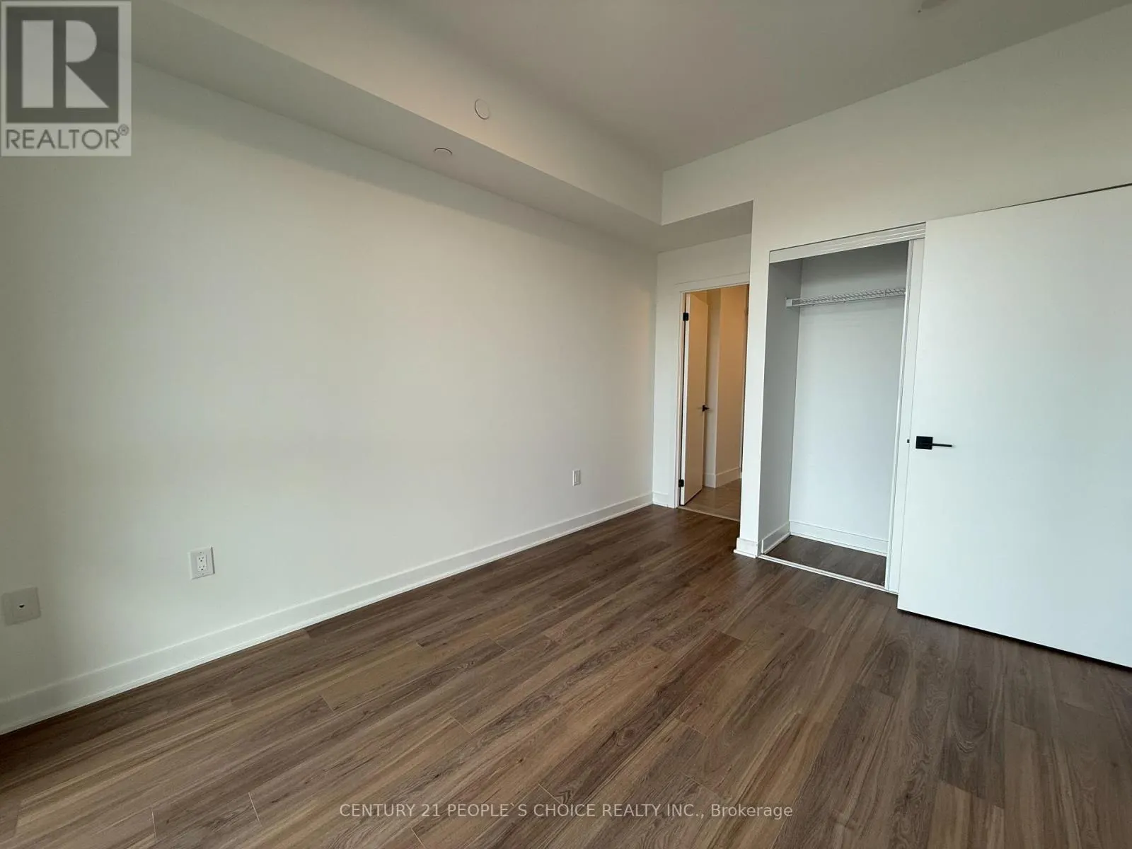 106 - 2782 BARTON ESTATES E