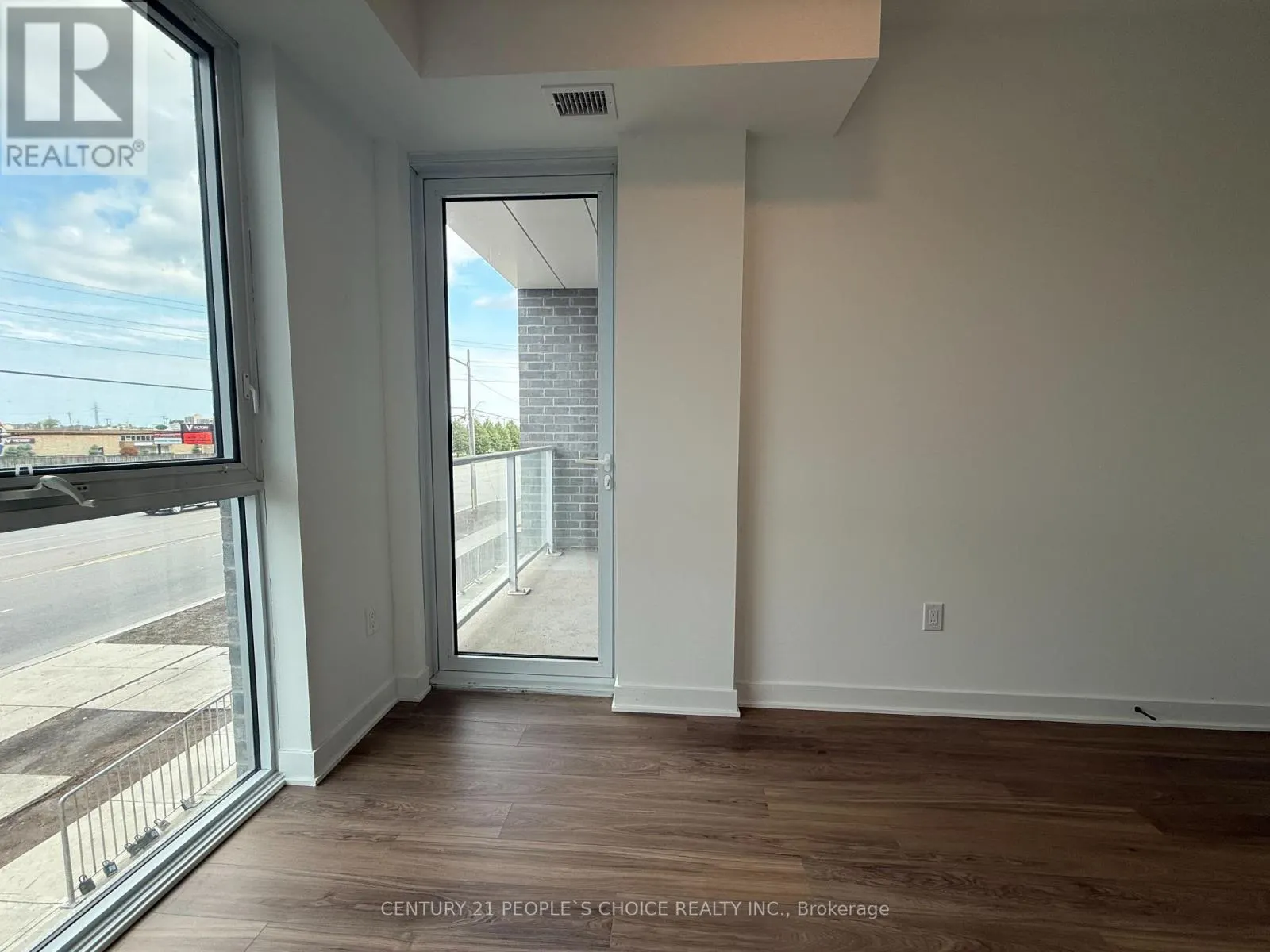 106 - 2782 BARTON ESTATES E